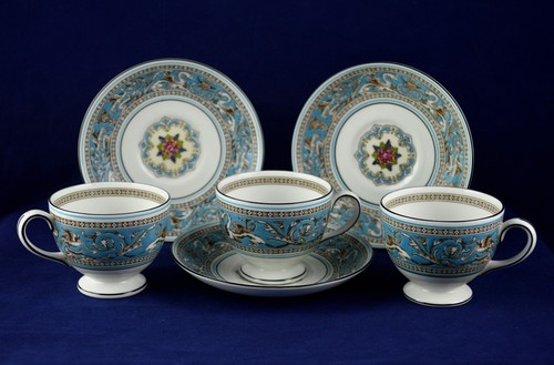 Wedgwood bone china turquoise - bone,