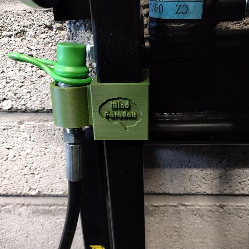 Pair hose savers - of,
