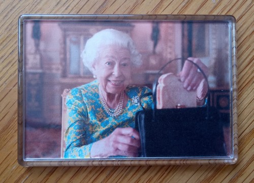 Queen with sandwich handbag - with,