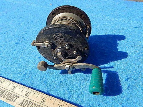 Vintage fishing reel - vintage,
