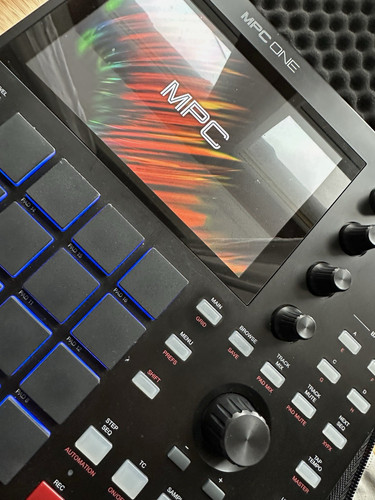 Akai professional mpc one - akai,
