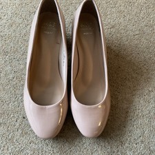 M&S Insolia Nude Patent Court Shoes Wide Fit Size 3 Block Heels Brand New