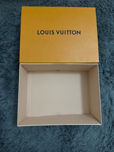 Authentic louis vuitton empty - louis,