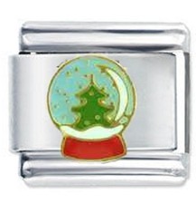 CHRISTMAS SNOW GLOBE - Daisy