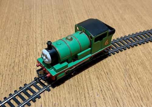 Hornby r350 thomas friends - &,