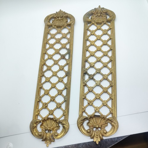 Vintage brass pierced - x2,
