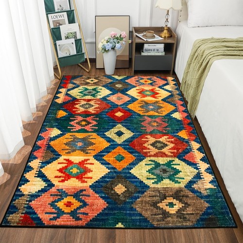 Large living room - room, rug