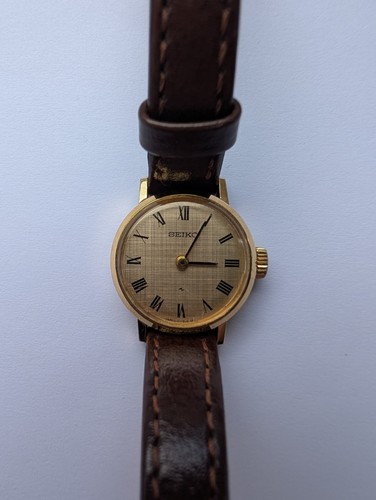 Seiko womens wind - wind-up,