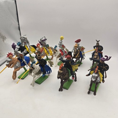 Britains deetail toy soldiers - britains,