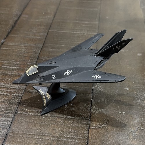 Maisto 117a nighthawk - maisto,