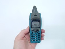 Ericsson R310s BLUE DUMMY NON WORKING DISPLAY MODEL Mobile Phone Rare Film Prop