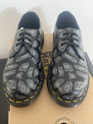 Martens 1461 distorted - martens,