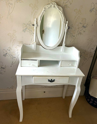 White freestanding wood - white,