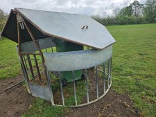 2 Hay feeder rack / creep feeder with roof ,ring feeder