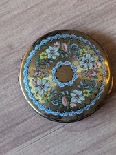 VINTAGE KIGU POWDER COMPACT - ROUND - FLORAL PATTERN ON GOLD BACKGROUND - 1950s