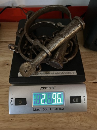 Leg iron shackle jail - shackle,