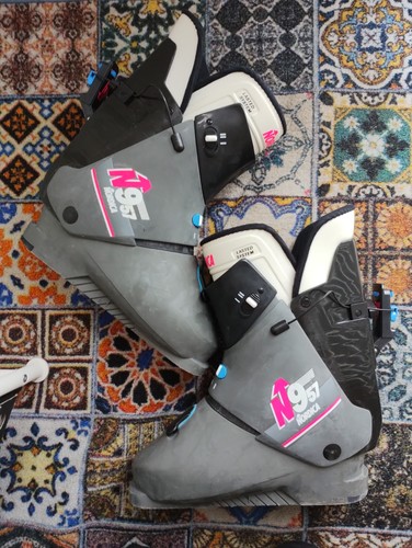 Nordica 957 ski boots size - , 9