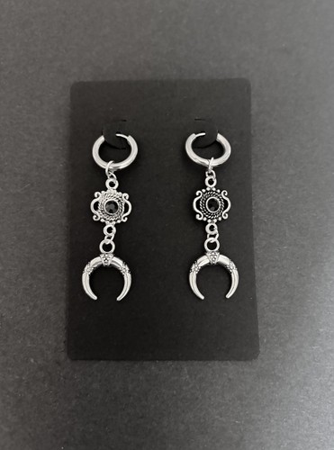 Gothic unisex horn - , huggie