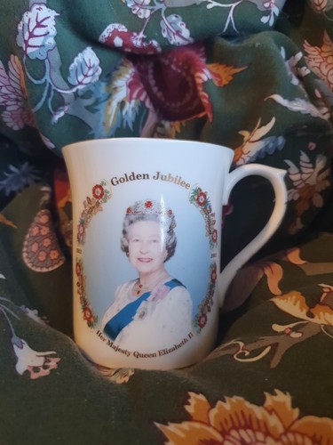 Queen elizabeth golden - queen,