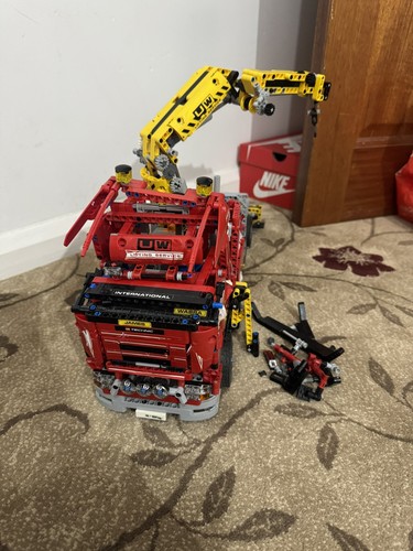 Lego technic crane truck 8258 - lego,