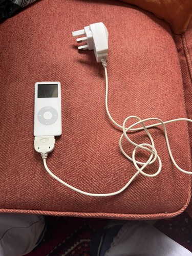 Apple ipod nano 1st - ipod,
