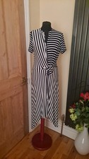 Oasis Women's Striped Wrap