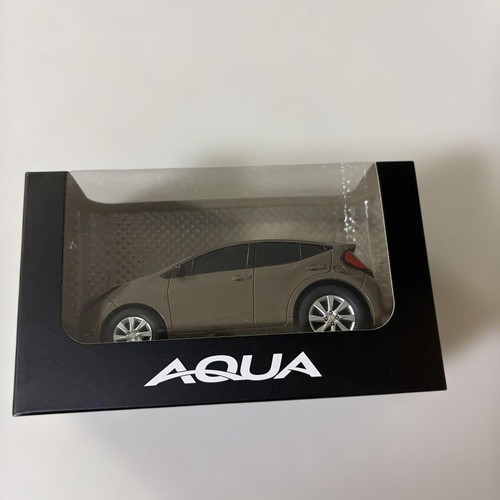 Toyota aqua pullback car - toyota,