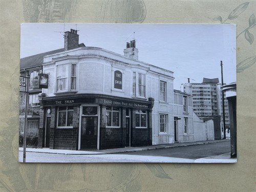 The swan brickwoods - lost, pub