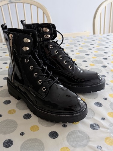 River island patent - river,