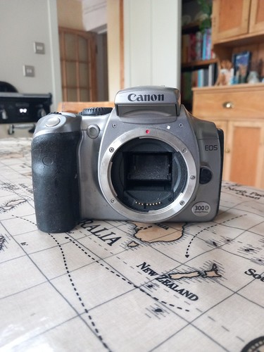 Canon eos 300d digital camera - eos,