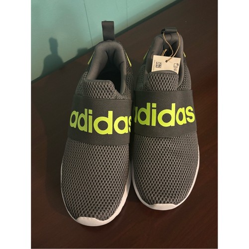 Nwt adidas unisex kids 5 - nwt,