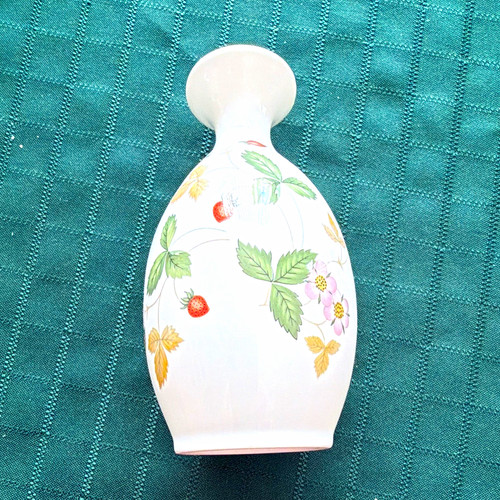 Wedgwood wild strawberry bone - wedgwood,