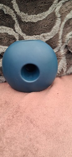 Round ornament with - ornament, in