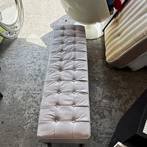 Beige tufted upholstered bench - upholstered,