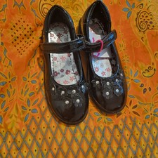 Girls Shoezone Walkright Black