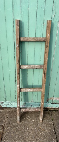 Vintage wooden step - wooden,