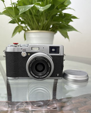 Fujifilm X100T 16.3MP Compact Digital Camera with 23mm f/2 Fixed Lens