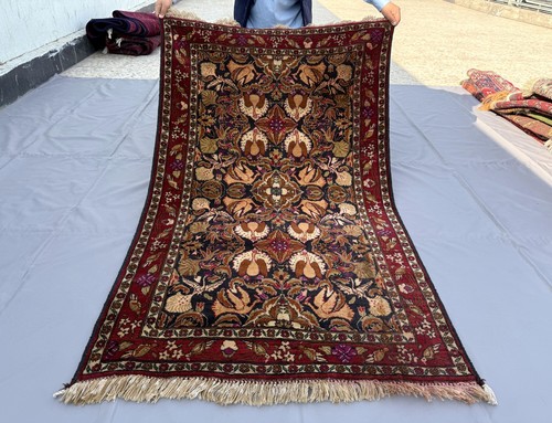 Fine antique afghan pictorial - fine,