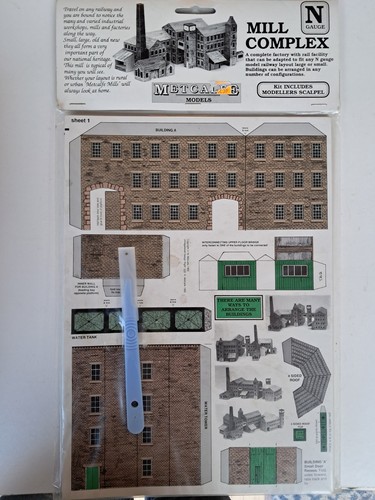 Unmade gauge buildings card - n,