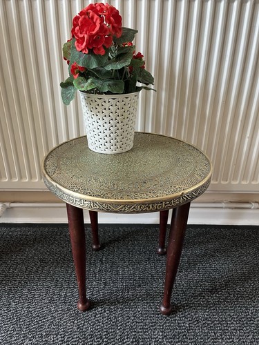 Vintage ornate brass top side - ornate,