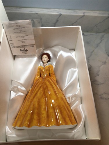 Royal doulton young queens - doulton,