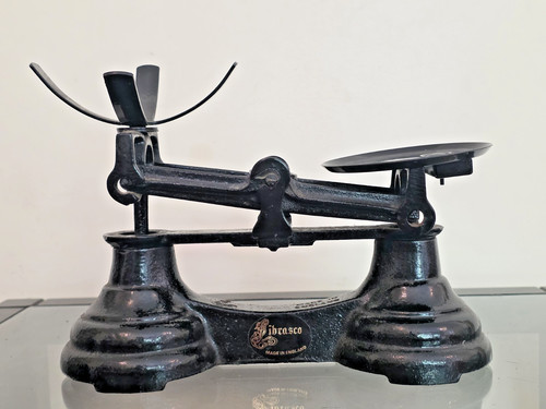 Vintage librasco cast iron - cast,