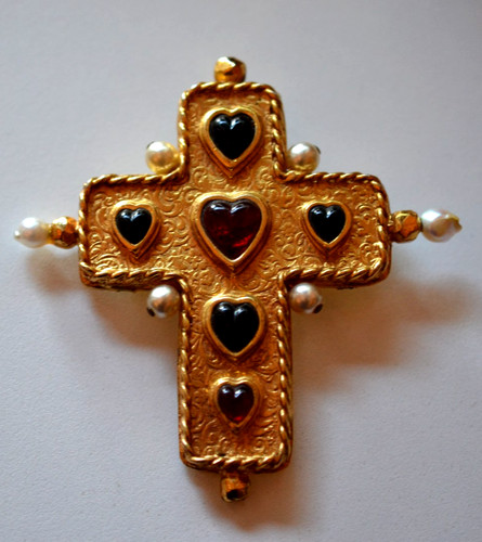 Butler wilson brooch maltese - brooch,