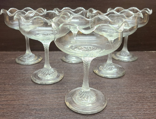 Vintage ruffled edge coupe - ruffled,