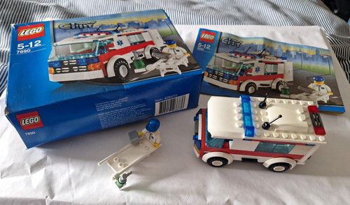 Lego 7890 ambulance city box - city,