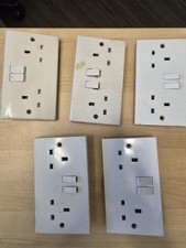 2 Way White Twin Double Switch Wall Socket 13a (NO Surface Pattress Back Box)