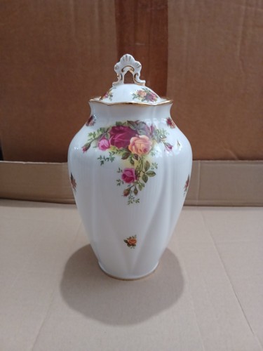 Royal albert old - old, roses