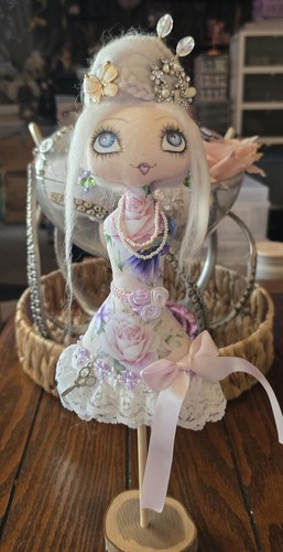Lesley jane dolls - lesley,
