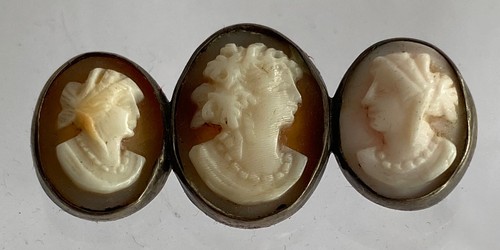 Triple cameo brooch silver - triple,