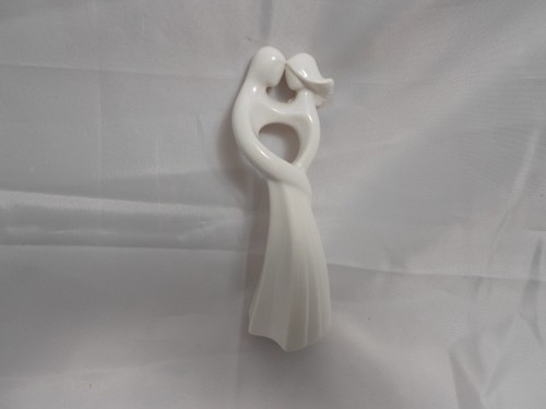 Circle love figurine - love,